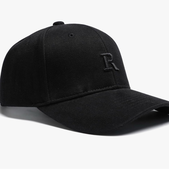 Stylish Caps with Embroidered R Logo (041) - Picture 2 of 4